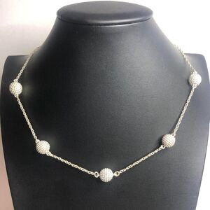 1631 Bill Blass silver tone textured bead station Necklace 17-19" long
